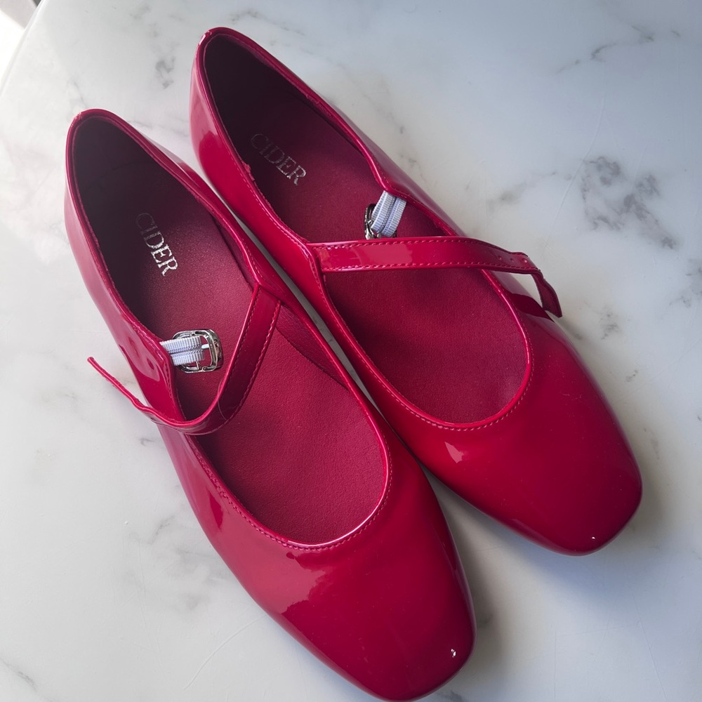 Cider Women's Vibrant Red Flats